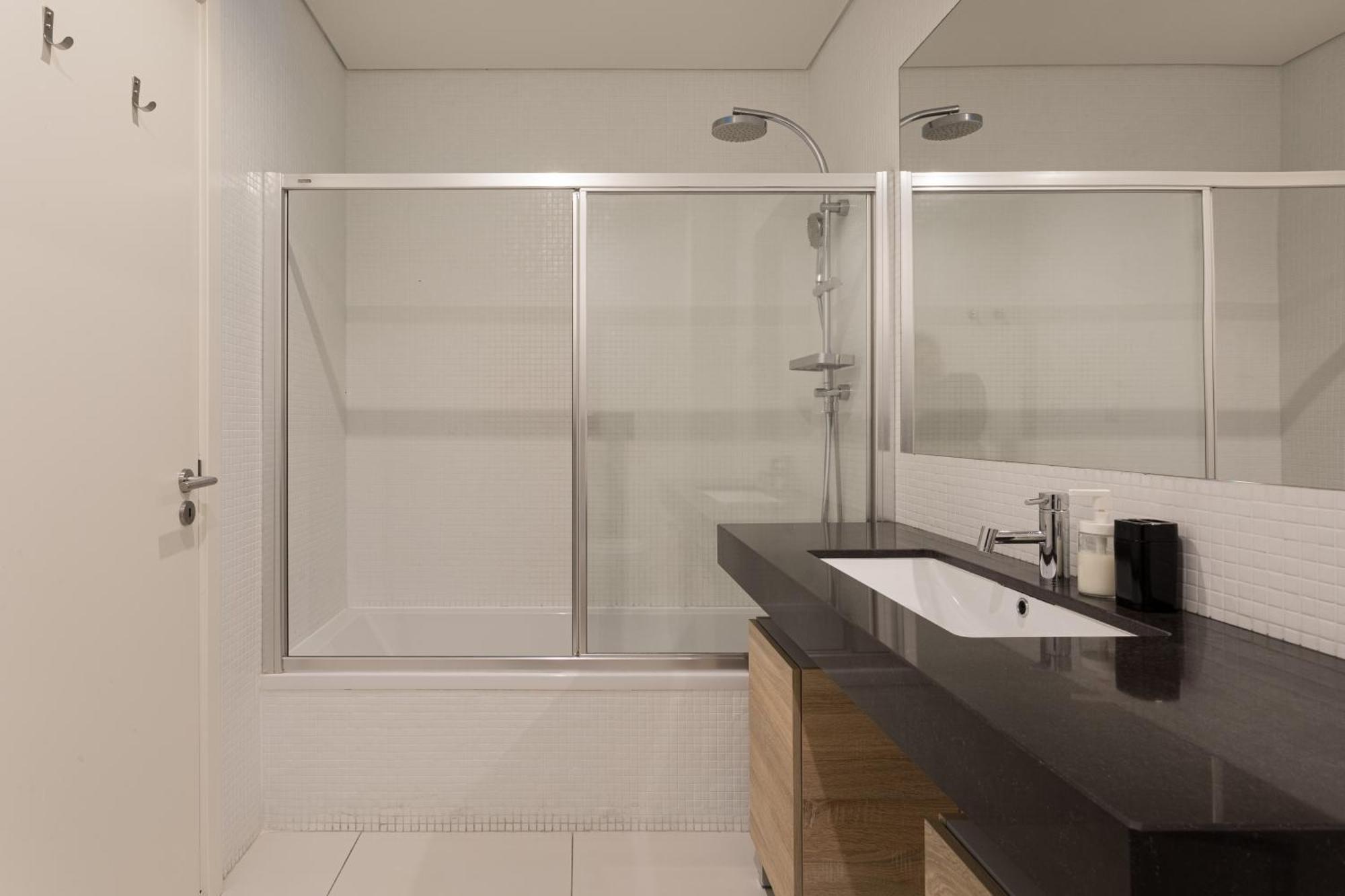 Joivy Bairro Alto 2-Br Apartment With Large Terrace リスボン エクステリア 写真