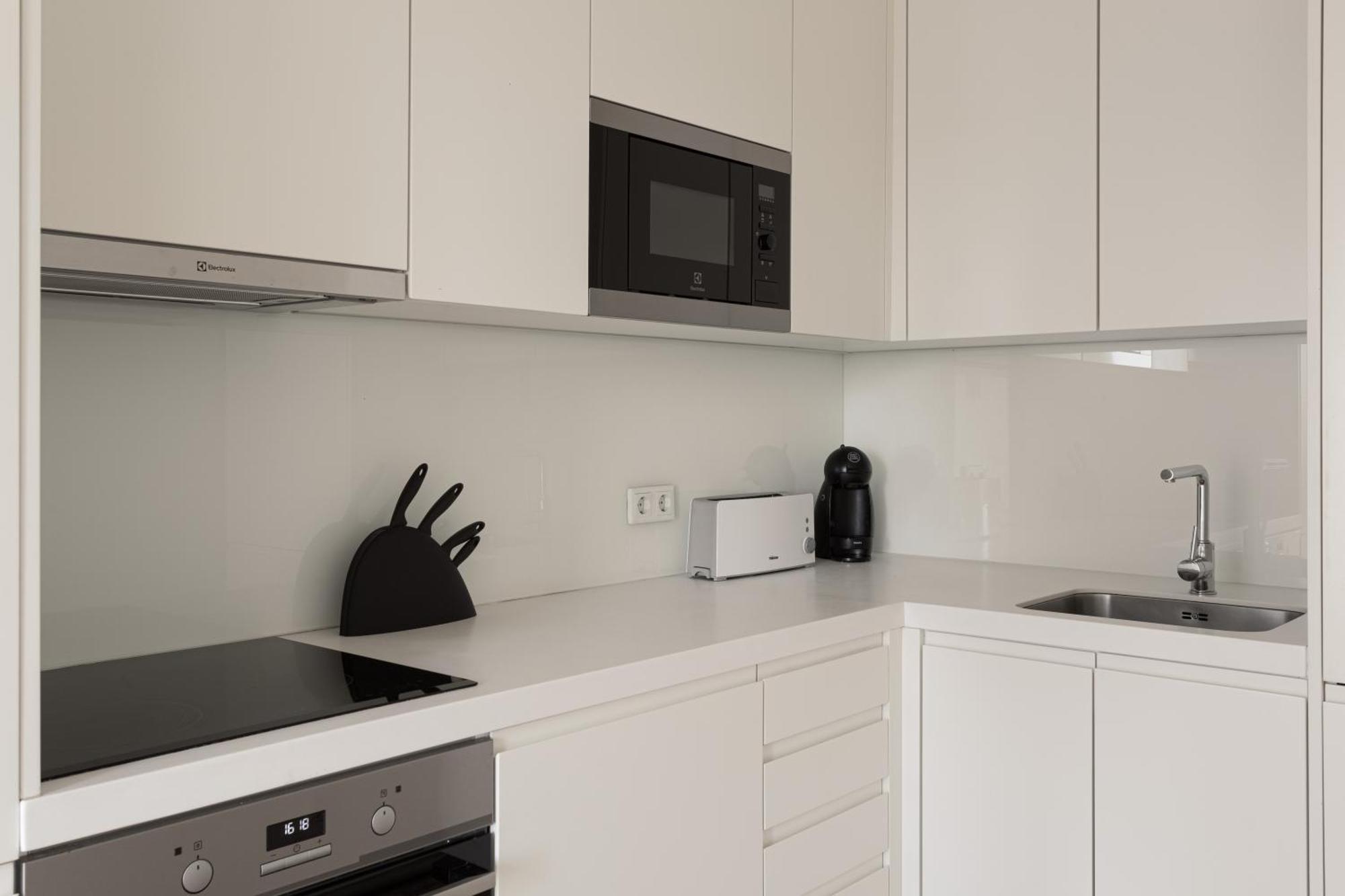 Joivy Bairro Alto 2-Br Apartment With Large Terrace リスボン エクステリア 写真